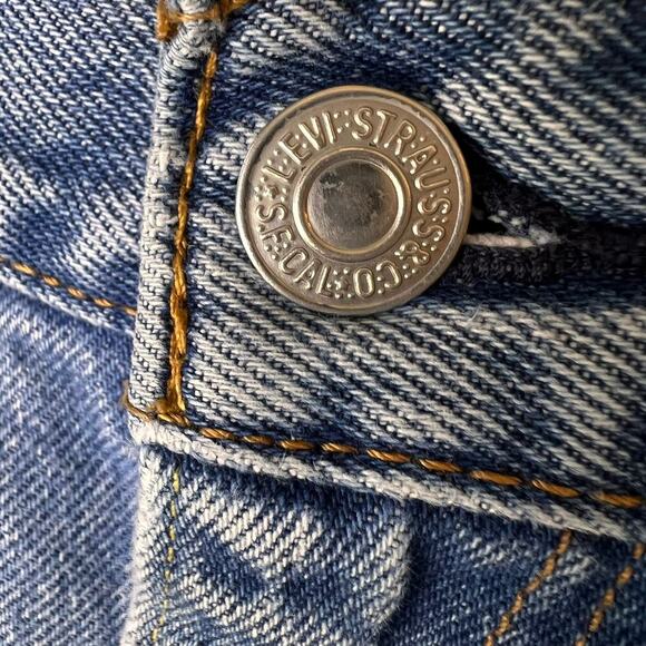 Levis Jeans Mens Size 33 X 32 550 '92 Medium Wash 100% Cotton Classic Denim - Picture 9 of 16